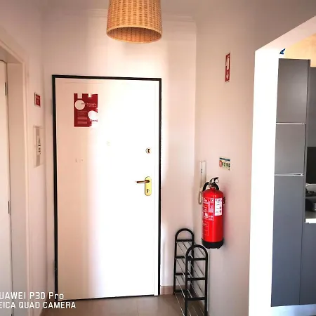 Jeni Residencia Flamingo פורטימאו