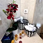 Jeni Residencia Flamingo