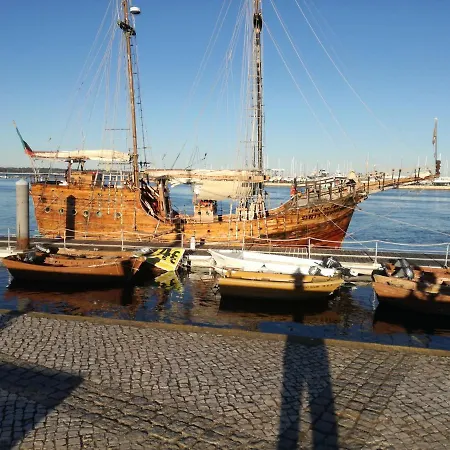 Jeni Residencia Flamingo *